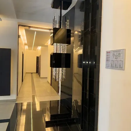 Apartment 6-bed Apt,3 Bedrooms, 7 Min From Beach,5 Min Train *